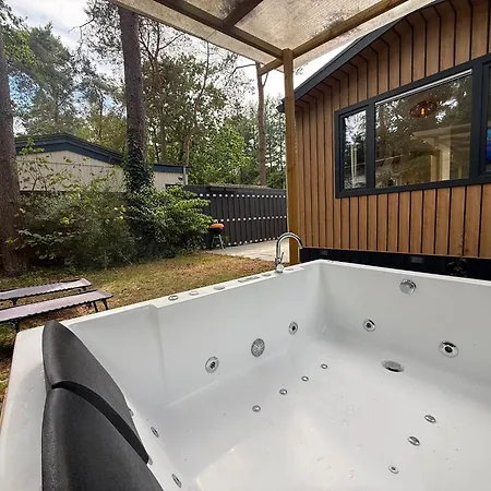 Met Eigen Buiten Jacuzzi Veluwshof * Hoenderloo